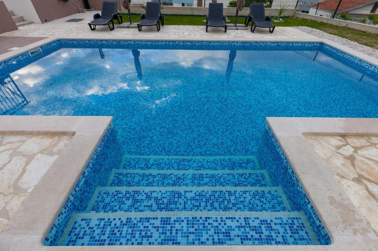 Ferienwohnung Sunny Garden Adria Split Exterior foto