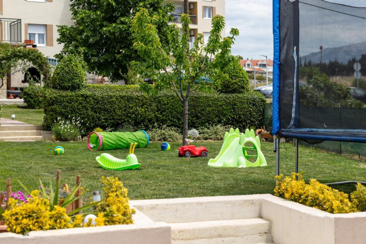 Ferienwohnung Sunny Garden Adria Split Exterior foto