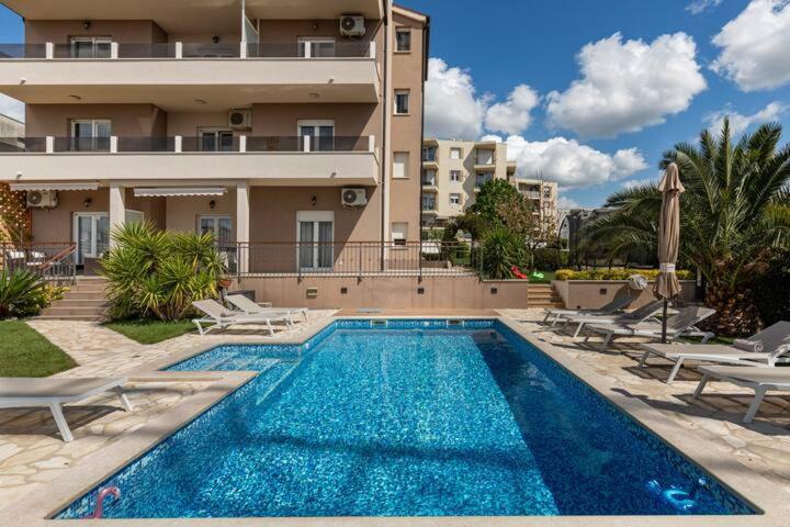 Ferienwohnung Sunny Garden Adria Split Exterior foto